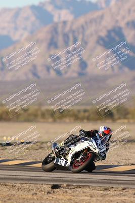 media/Dec-07-2025-CVMA (Sun) [[3e7d2de5dc]]/Race 18-Formula Twins-Formula 40 UL/